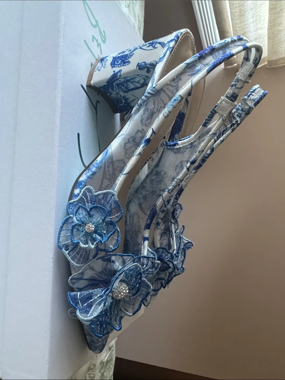 Betsey Johnson Avi Pump Blue and White Floral